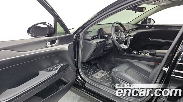 Kia K5 2025 — photo 10