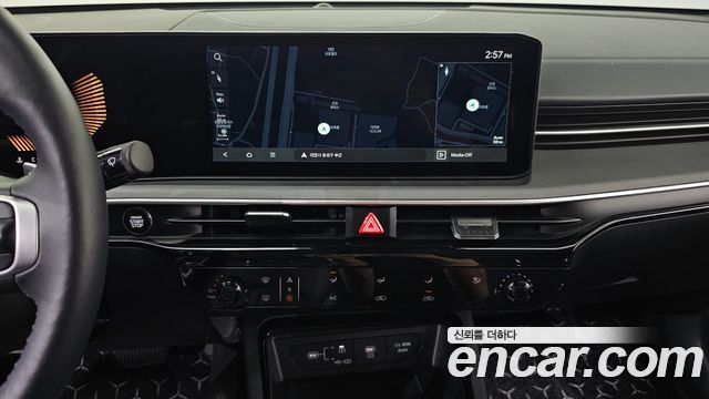 Kia K5 2025 — photo 16