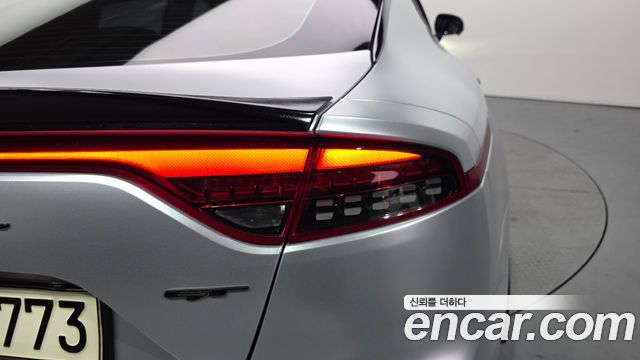 Kia Stinger 2021 — photo 9