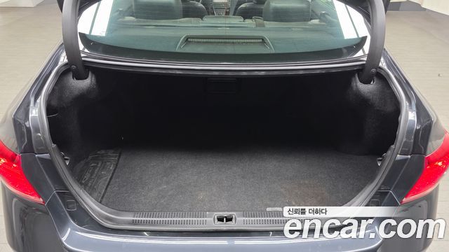 Lexus ES 2011 — photo 20