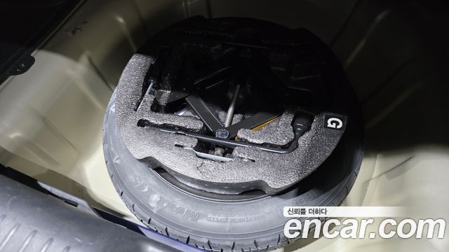 Kia Porte 2012 — photo 16