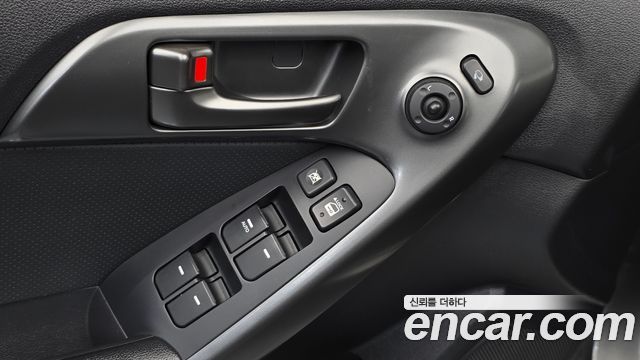 Kia Porte 2012 — photo 20