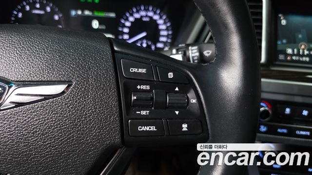 Genesis G80 2019 — photo 16