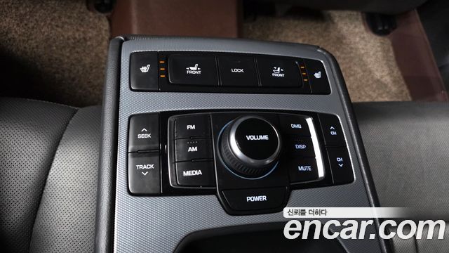 Genesis G80 2019 — photo 17