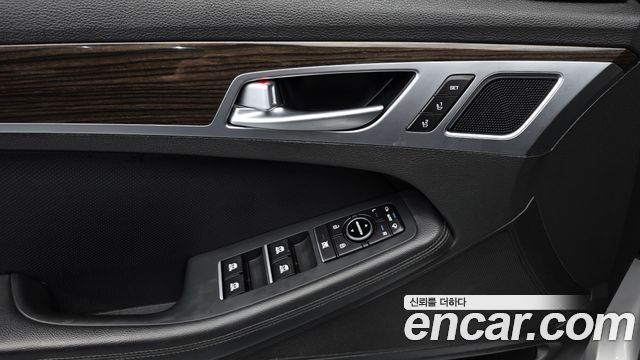 Genesis G80 2019 — photo 18
