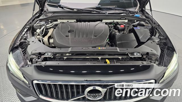 Volvo S60 2022 — photo 6