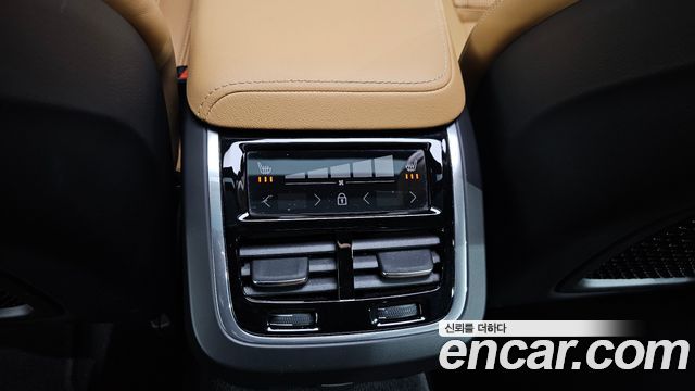 Volvo S60 2022 — photo 26