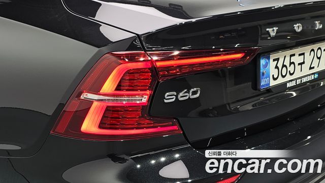 Volvo S60 2022 — photo 9