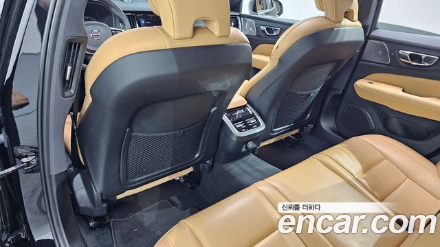 Volvo S60 2022 — photo 28
