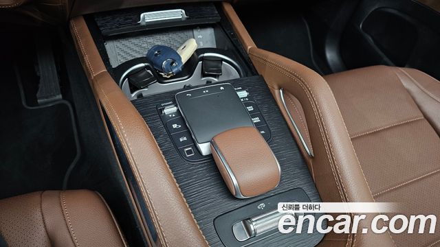 Mercedes-Benz GLE-Class 2025 — photo 24