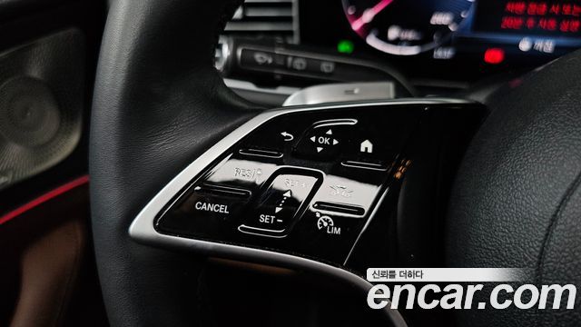 Mercedes-Benz GLE-Class 2025 — photo 25