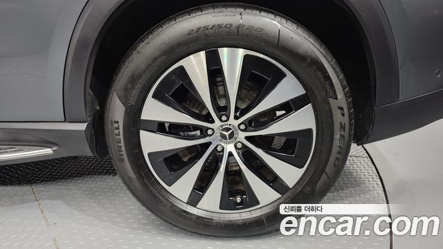 Mercedes-Benz GLE-Class 2025 — photo 7