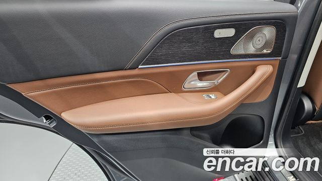 Mercedes-Benz GLE-Class 2025 — photo 15