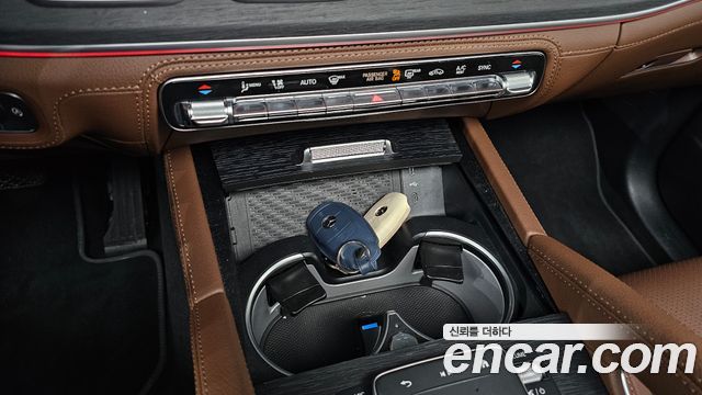 Mercedes-Benz GLE-Class 2025 — photo 32
