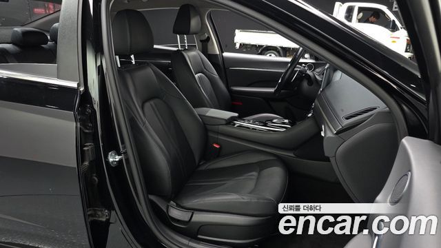 Hyundai Sonata 2021 — photo 17