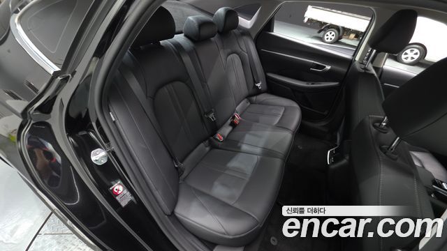 Hyundai Sonata 2021 — photo 16