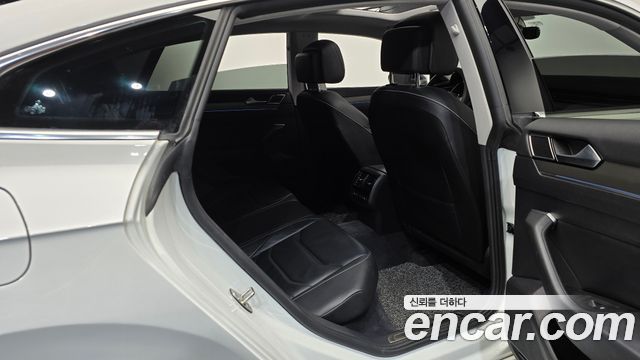Volkswagen Arteon 2019 — photo 17