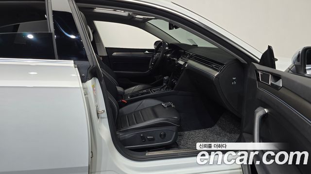 Volkswagen Arteon 2019 — photo 16