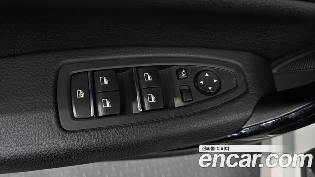 BMW 1-Series 2018 — photo 26