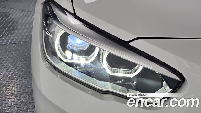 BMW 1-Series 2018 — photo 8