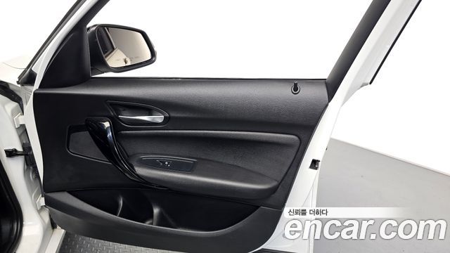 BMW 1-Series 2018 — photo 14
