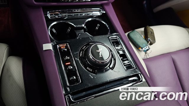 Rolls-Royce Ghost 2022 — photo 29