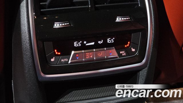 BMW XM 2026 — photo 25