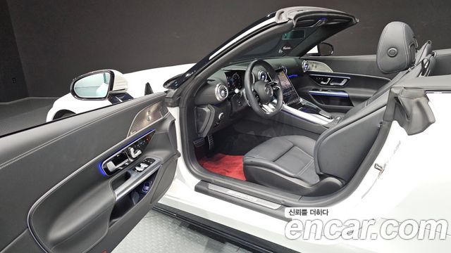 Mercedes-Benz SL-Class 2023 — photo 13