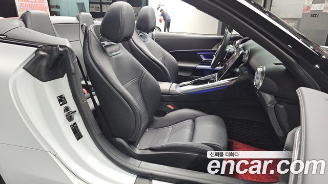 Mercedes-Benz SL-Class 2023 — photo 18
