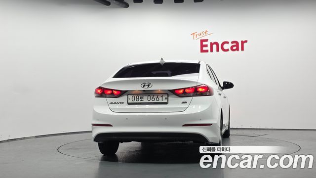 Hyundai AVANTE 2017 — photo 4