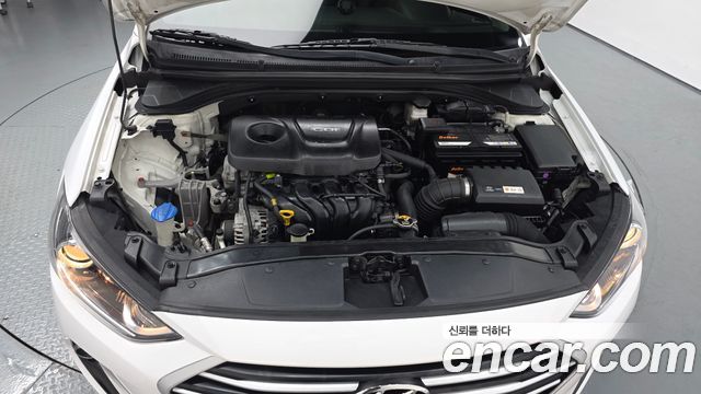 Hyundai AVANTE 2017 — photo 6