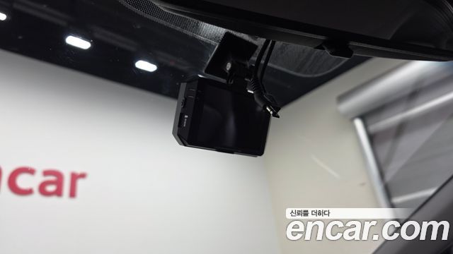 Hyundai AVANTE 2017 — photo 30
