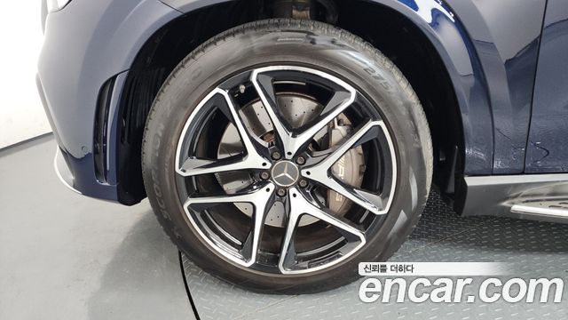 Mercedes-Benz GLE-Class 2021 — photo 5