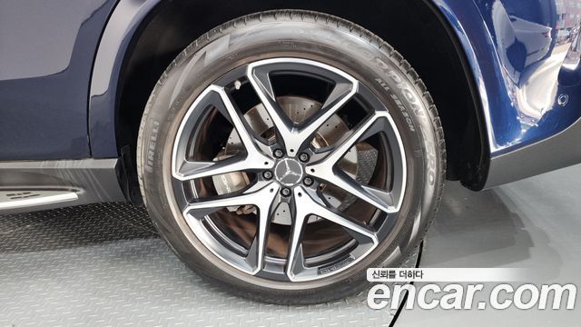 Mercedes-Benz GLE-Class 2021 — photo 7