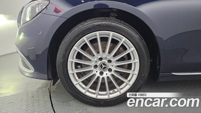 Mercedes-Benz E-Class 2021 — photo 5