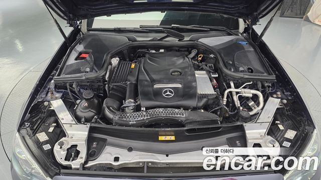 Mercedes-Benz E-Class 2021 — photo 6
