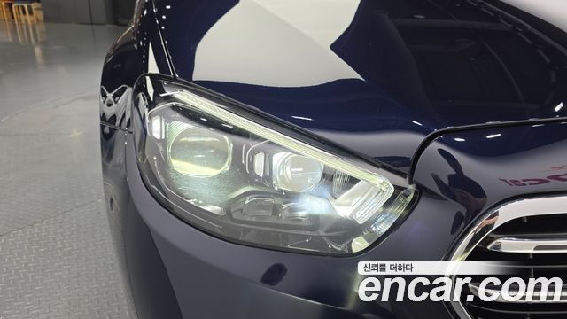Mercedes-Benz E-Class 2021 — photo 8