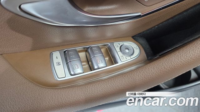 Mercedes-Benz E-Class 2021 — photo 27
