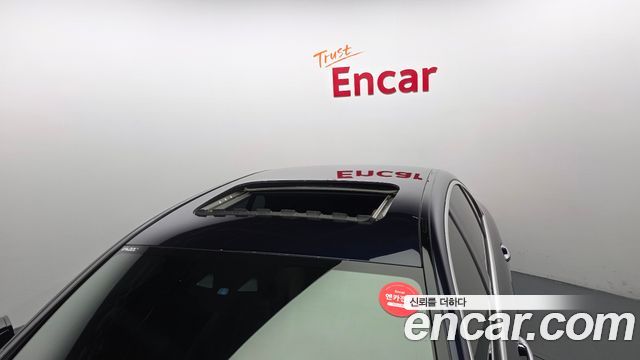 Mercedes-Benz E-Class 2021 — photo 32