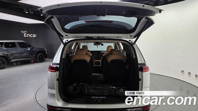Kia Canival 2021 — photo 20