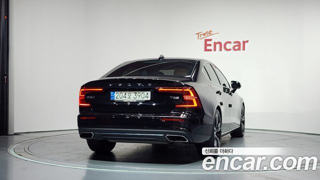 Volvo S60 2020 — photo 4