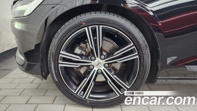 Volvo S60 2020 — photo 5