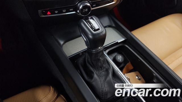 Volvo S60 2020 — photo 9
