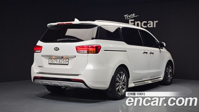 Kia Canival 2018 — photo 2