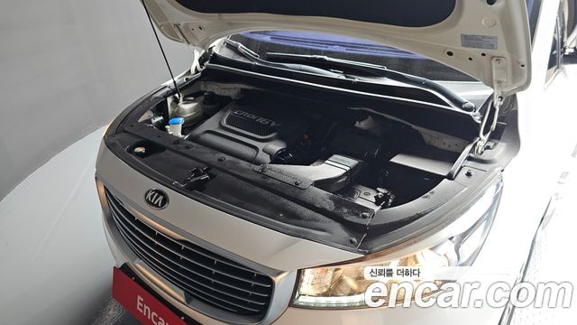 Kia Canival 2018 — photo 6