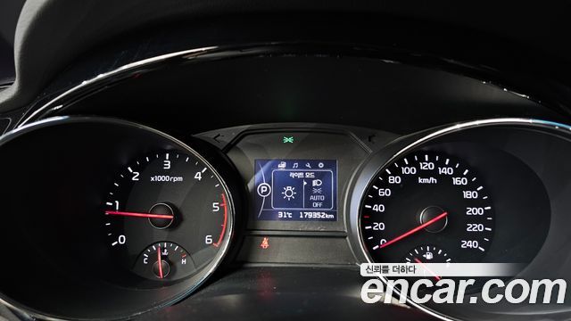 Kia Canival 2018 — photo 11