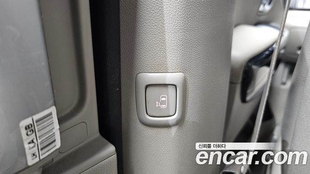 Kia Canival 2018 — photo 20