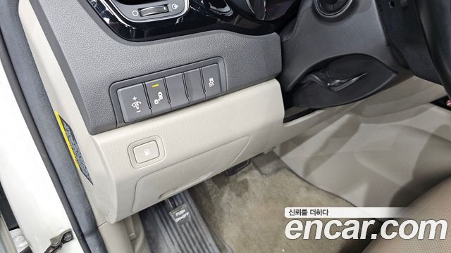 Kia Canival 2018 — photo 25