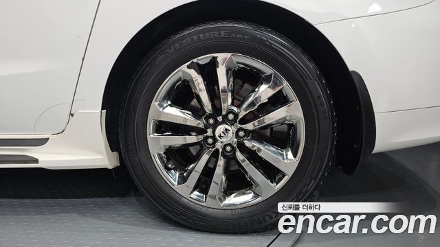 Kia Canival 2018 — photo 7