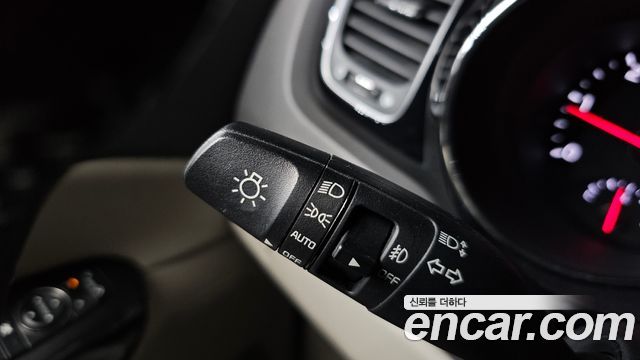Kia Canival 2018 — photo 28